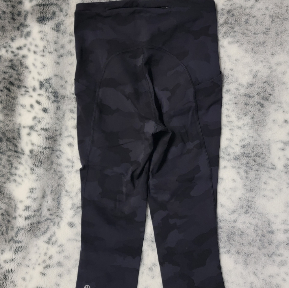 Lululemon Swift Speed Crop 21" Size 4 - image 3